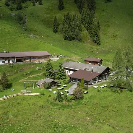 Zajazd Labalm Kirchberg in Tirol